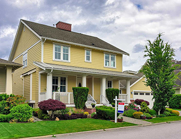 WATCH: Rishi Sondhi discusses Canada's housing market amid uneven economic condition on MoneyTalk