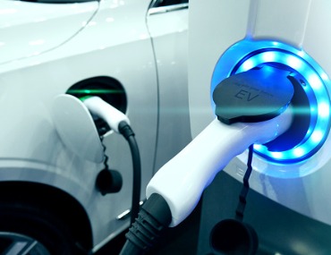 The Canada/US Electric Vehicle Market: Navigating the Road Ahead 